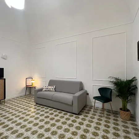 The Conical House Howme Apartment